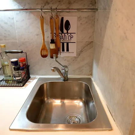 Bellissimo Mini A Tema Bandiera Italiana, Potente Wi-fi, 3 Linee Metropolitane Dietro Casa, Collegato Direttamente Con Aeroporto Di Malpensa E Rho Fiera Апартаменты *