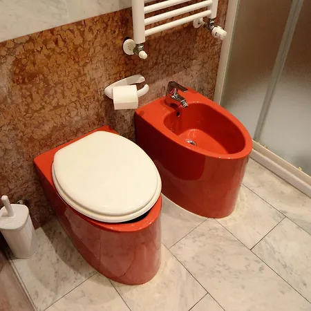 Bellissimo Mini A Tema Bandiera Italiana, Potente Wi-fi, 3 Linee Metropolitane Dietro Casa, Collegato Direttamente Con Aeroporto Di Malpensa E Rho Fiera Апартаменты