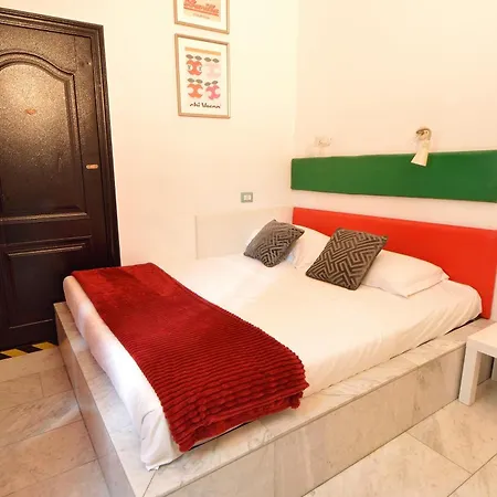 Апартаменты Bellissimo Mini A Tema Bandiera Italiana, Potente Wi-fi, 3 Linee Metropolitane Dietro Casa, Collegato Direttamente Con Aeroporto Di Malpensa E Rho Fiera