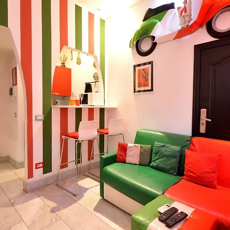 Bellissimo Mini A Tema Bandiera Italiana, Potente Wi-fi, 3 Linee Metropolitane Dietro Casa, Collegato Direttamente Con Aeroporto Di Malpensa E Rho Fiera Милан