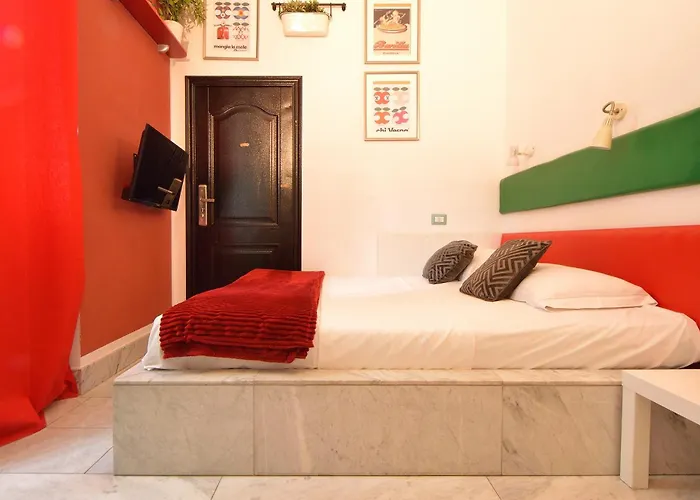 Apartment Bellissimo Mini A Tema Bandiera Italiana, Potente Wi-fi, 3 Linee Metropolitane Dietro Casa, Collegato Direttamente Con Aeroporto Di Malpensa E Rho Fiera Milan